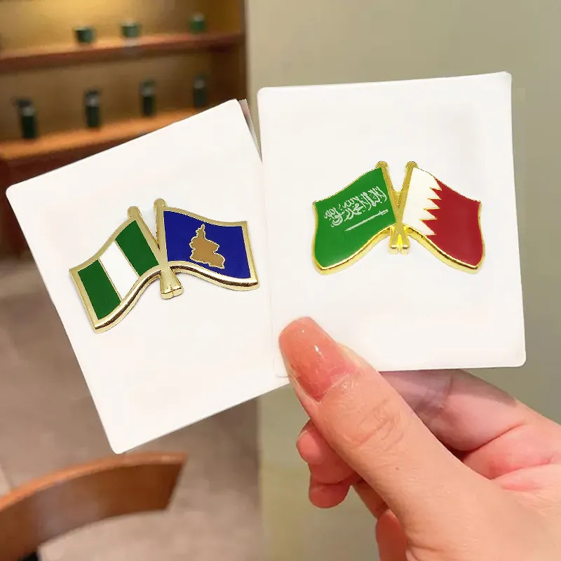 دبوس علم الدولة من المينا الصلبة الناعمة