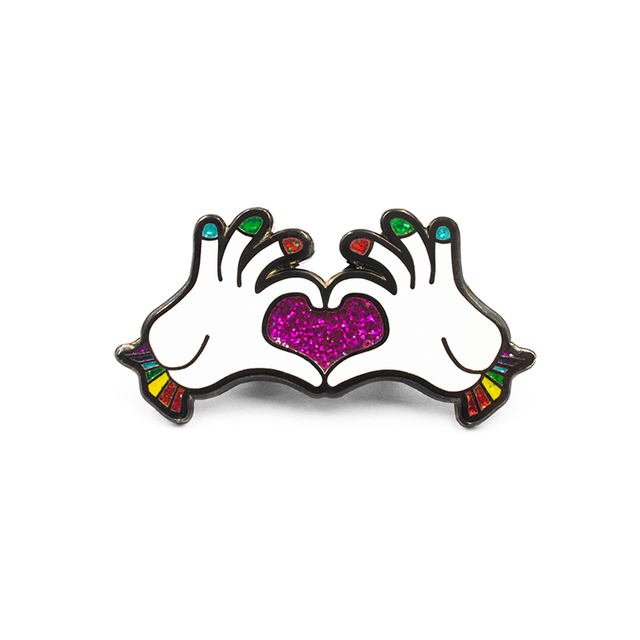 مخصص عالية الجودة لينة الكرتون الصلب المينا شارة بدبوس