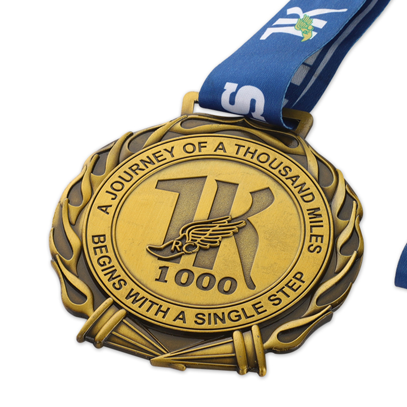 الميدالية الذهبية للجري المخصص، الظاهرية الافتراضية 1K Run Runner Medal بالقرب مني